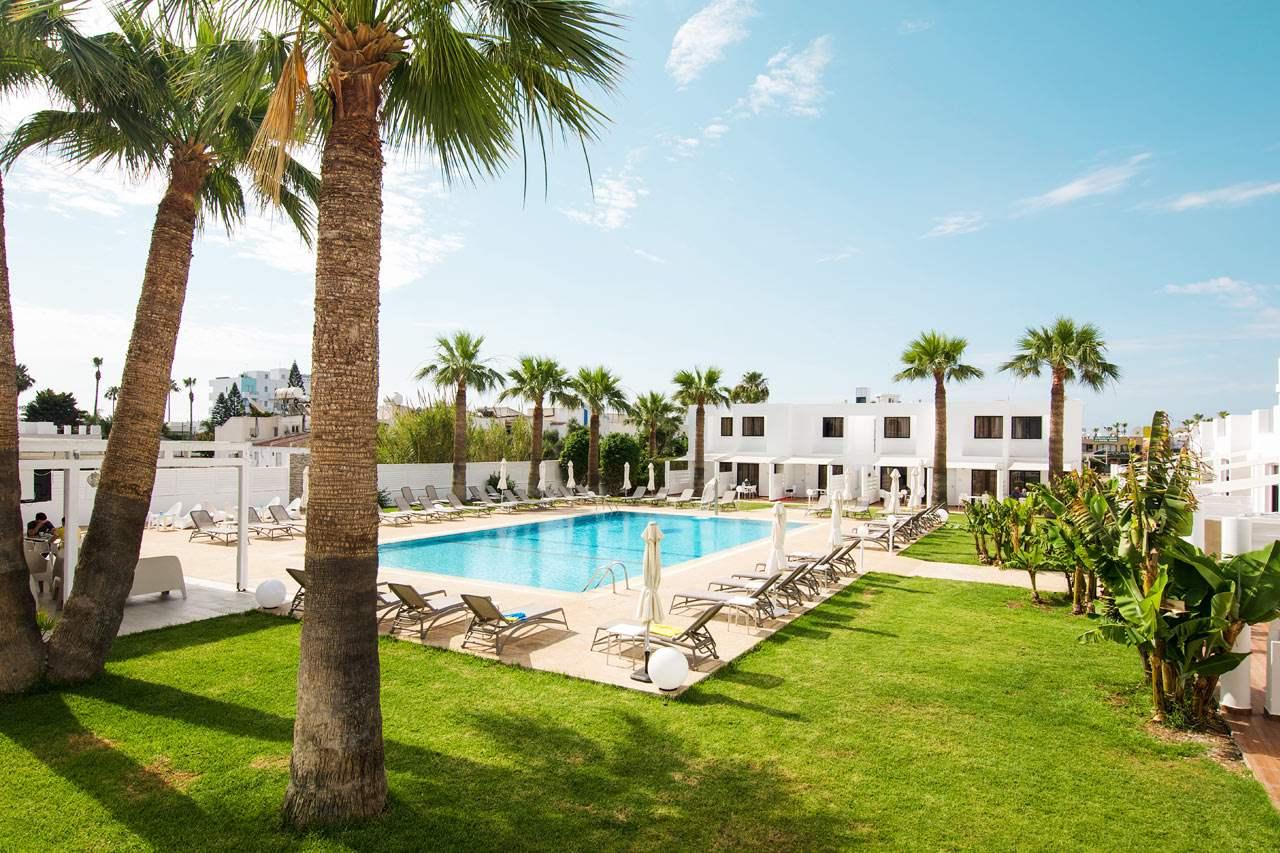 Lantiana Napa Aparthotel Айя-Напа Экстерьер фото