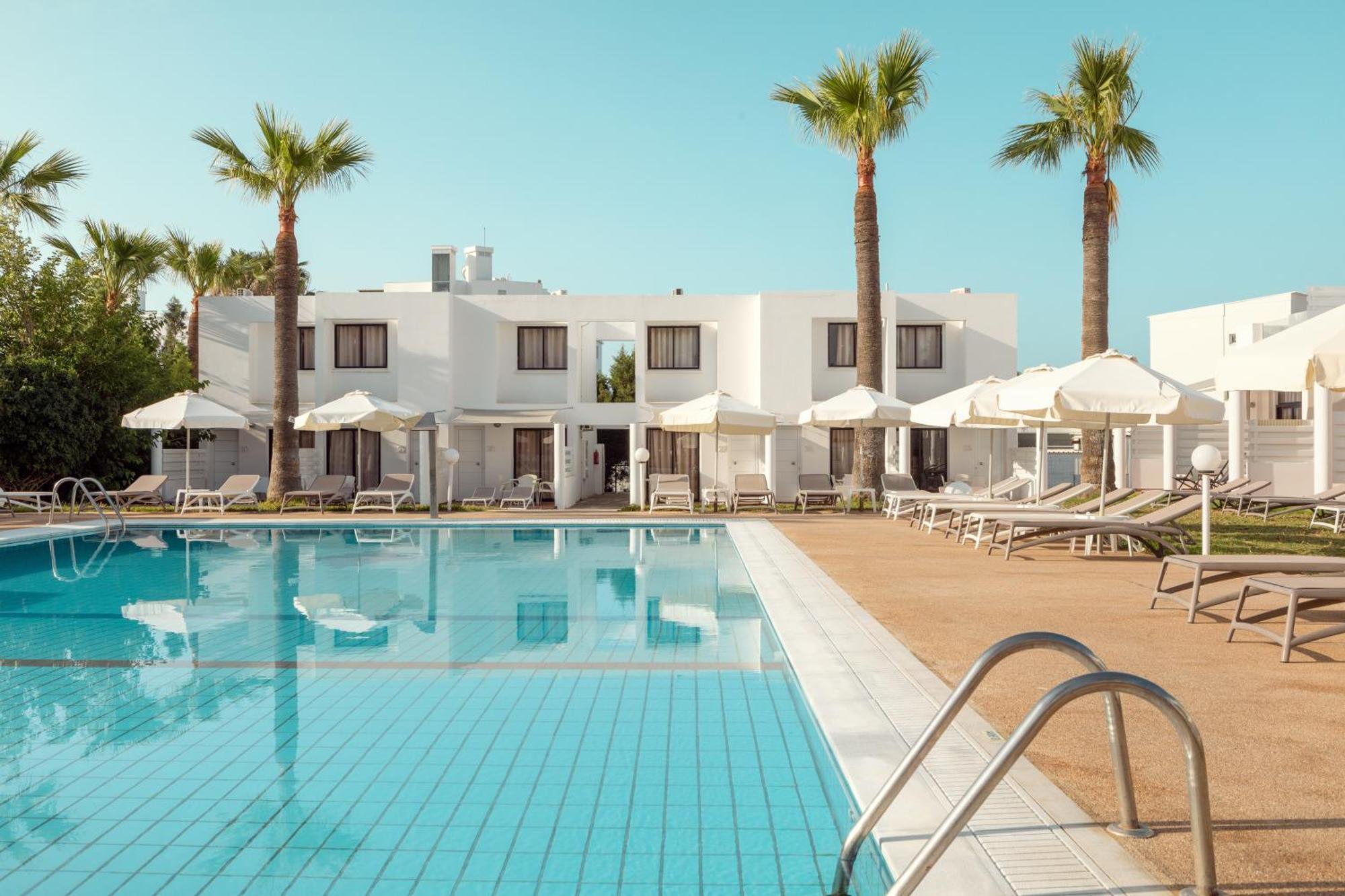 Lantiana Napa Aparthotel Айя-Напа Экстерьер фото